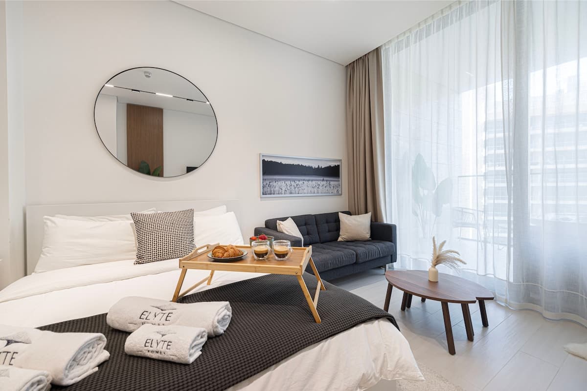 Studio | Private Jacuzzi · BK View | Business Bay