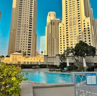 Elegant 1-Bedroom at Sparkle Tower, Dubai Marina 2