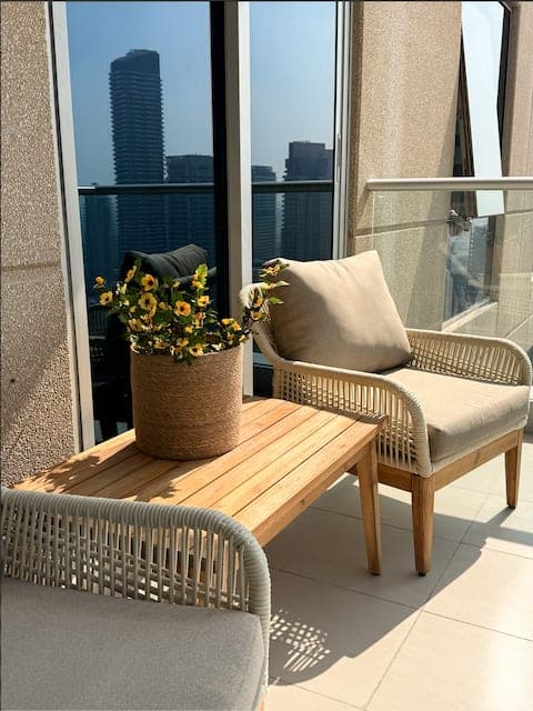 Elegant 1-Bedroom at Sparkle Tower, Dubai Marina 4
