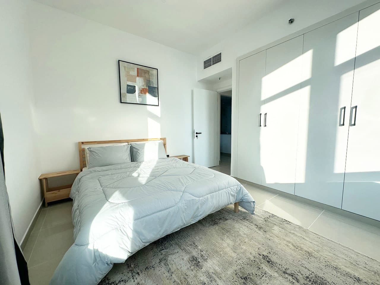 StayliaDXB | Canal Views Near Metro & Burj Khalifa 5