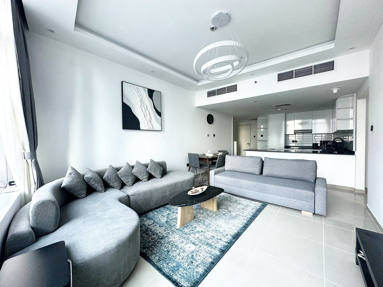 StayliaDXB | Canal Views Near Metro & Burj Khalifa 4